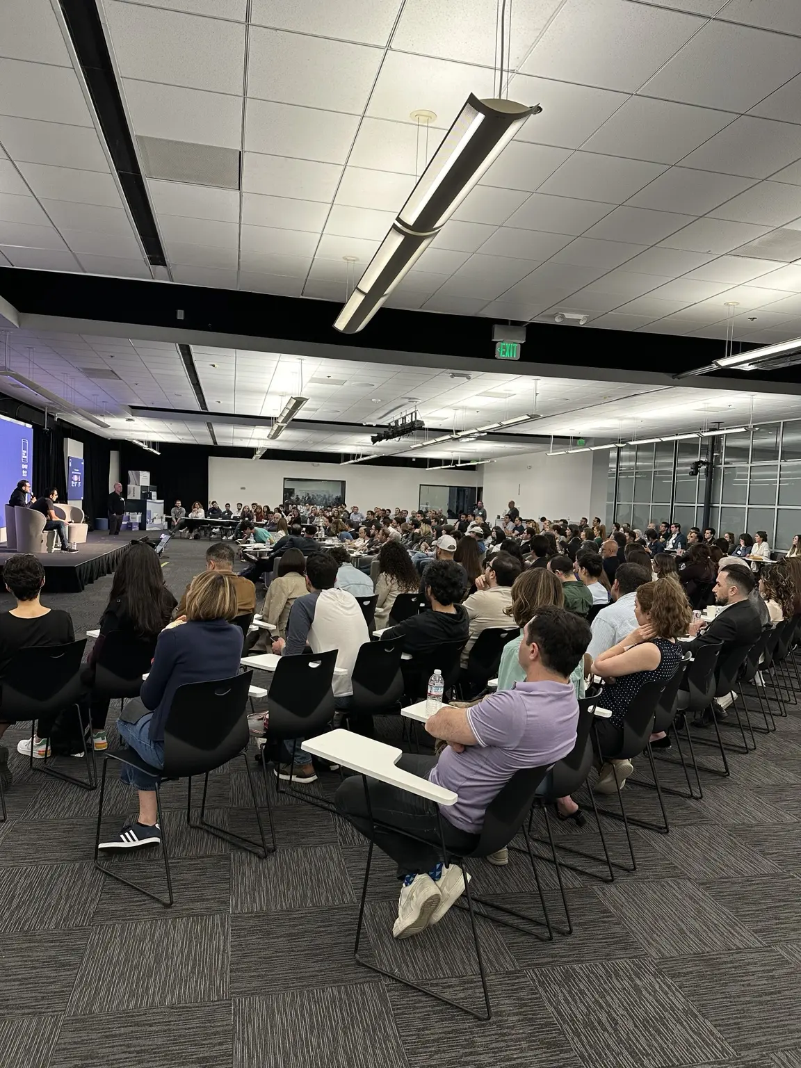 A full room attending a Persian Tech Network gathering